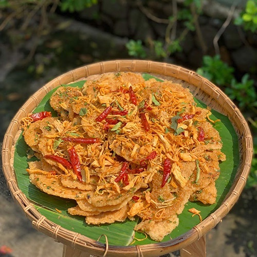 Cơm cháy lắc khô gà 300g TYVATFOOD - Ăn vặt Hà nội thơm ngon cùng đặc sản các miền giá rẻ | BigBuy360 - bigbuy360.vn