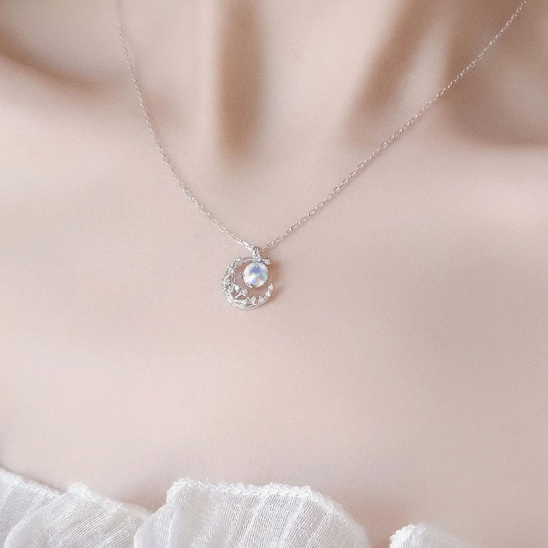 Dây chuyền nữ chất liệu bạc 925 hình mặt trăng khuyết