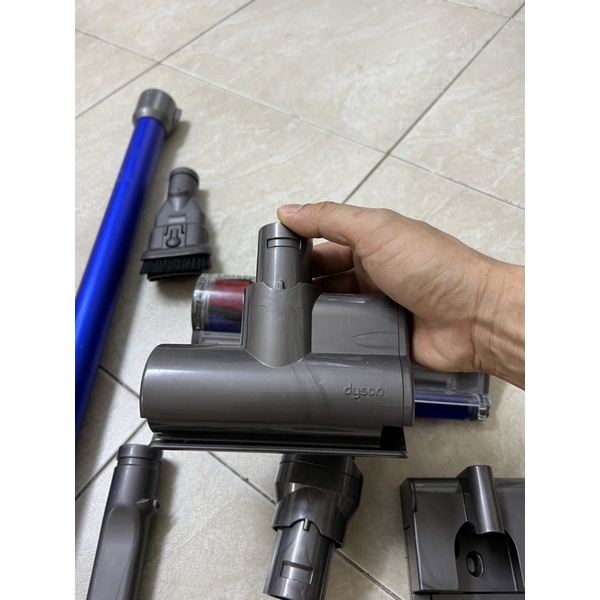 Hút bụi dyson v6  nguyên zin hàng đã qua sử dụng