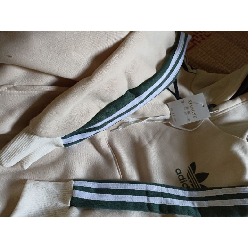 Áo hoodie nữ, form rộng mũ 2 lớp nỉ bông dày ấm áp.Áo hoodie nữ phối sọc tay xinh.