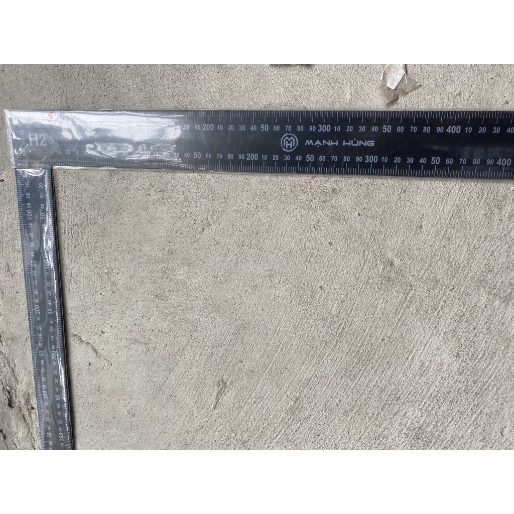 Thướt gốc Mạnh Hùng