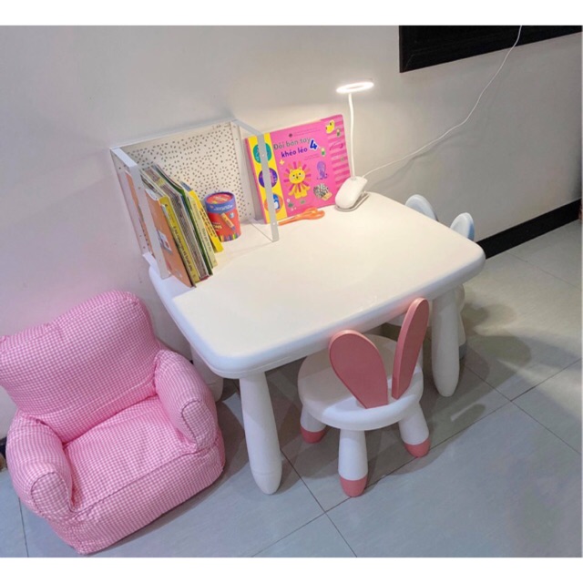 Bộ bàn  và 1 ghế tai thỏ chất nhựa  ABS cao cấp phù hợp với trẻ em 2 đến 8 tuổi chống trơn trượt decor Hàn Quốc | BigBuy360 - bigbuy360.vn