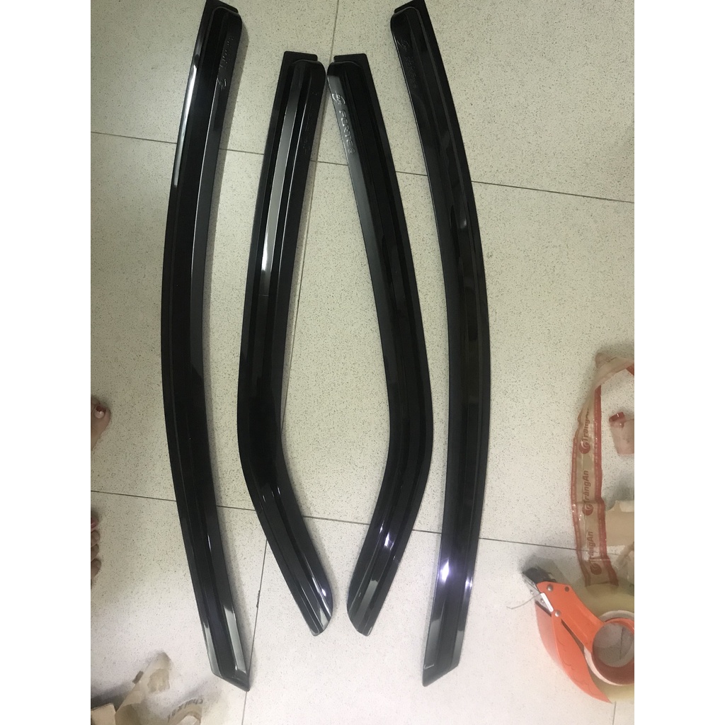 Bộ 4 vè che mưa đen cao cấp xe Kia Forte 2008-2013.