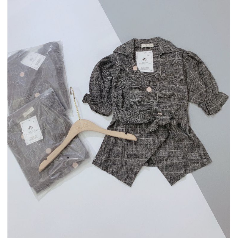áo vest vạt lệch