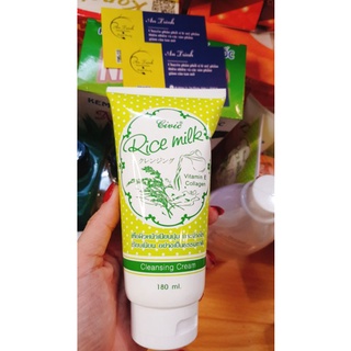 sữa rửa mặt gạo thái