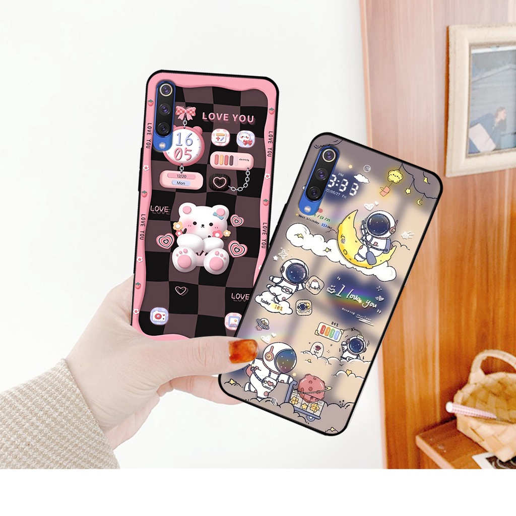 Ốp lưng Xiaomi Mi 9 - Mi 9 SE hình gấu, vũ trụ ngân hà chibi. ốp chống sốc bền đẹp