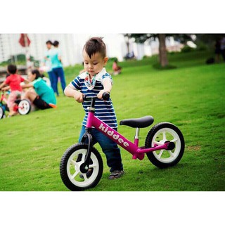 Xe thăng bằng Kiddee 1,9kg