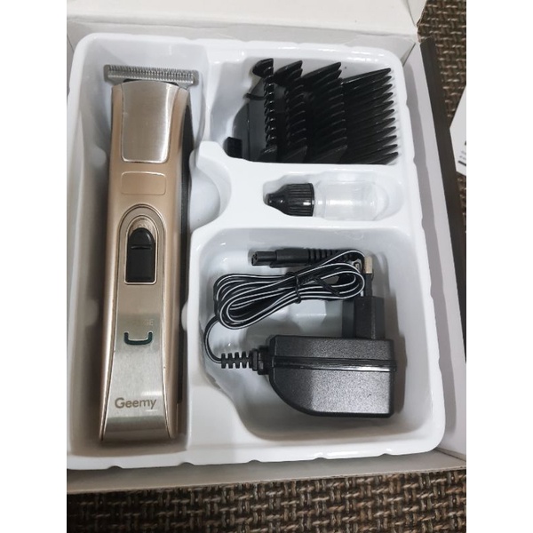 tông đơ Geemy cạo và hớt tóc 4 cữ cao cấp có đèn hiển thị