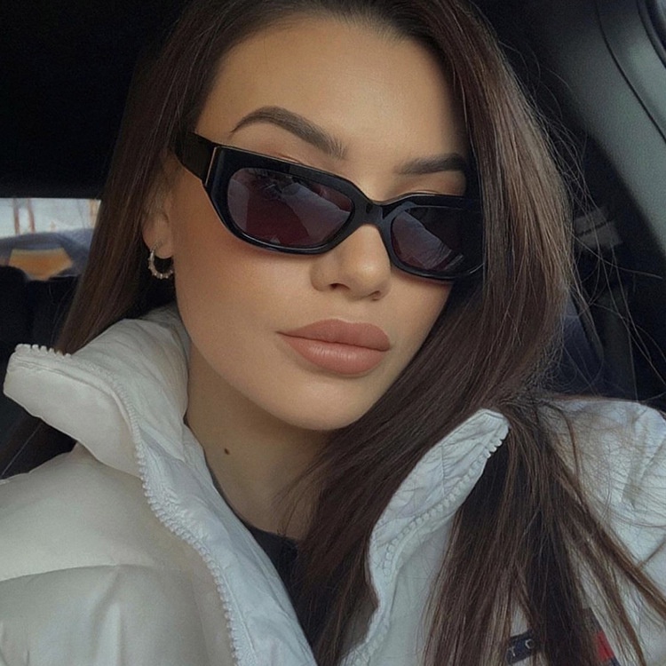Kính râm nữ thời trang Kính râm hình vuông nhỏ màu đen Kính lái xe chống ngáy UV400