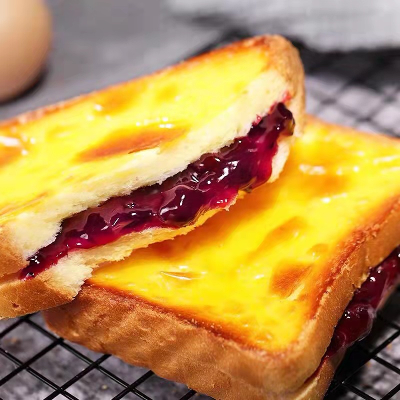 Bánh mì Phô Mai nướng vị việt quất thùng 800g