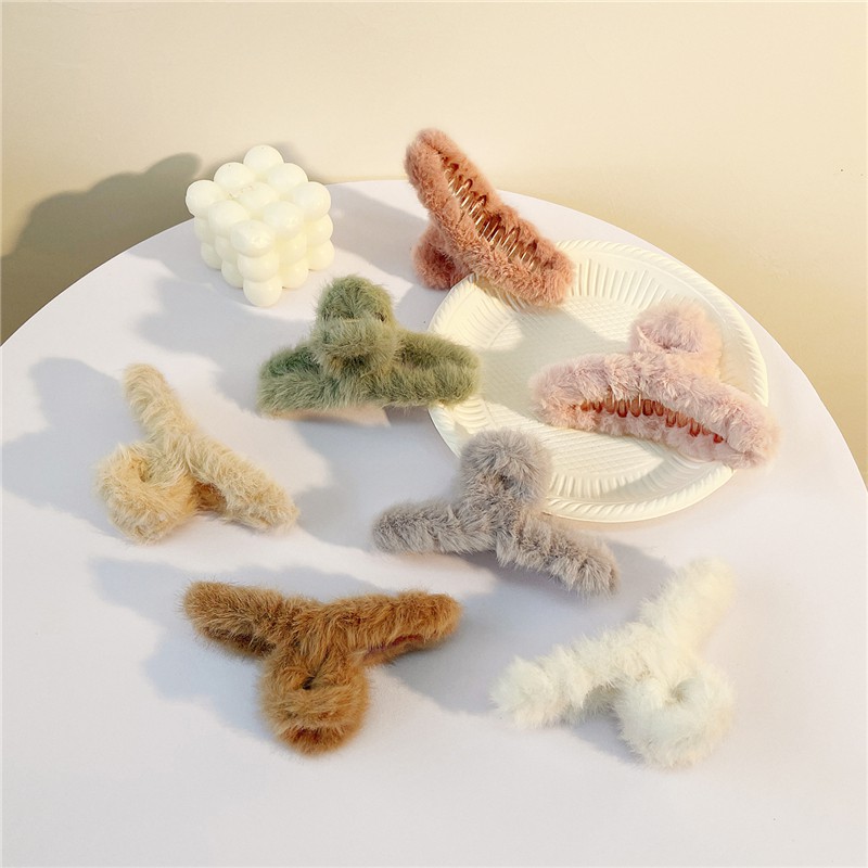 Kẹp tóc BEADIA đính lông chồn nhân tạo phong cách thời trang cho nữ với nhiều màu tùy chọn