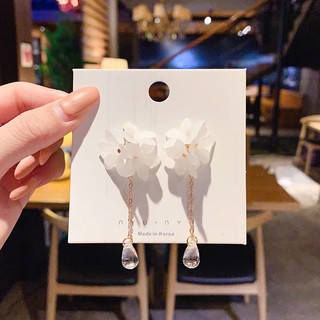 Bông tai nữ thời trang hot trend