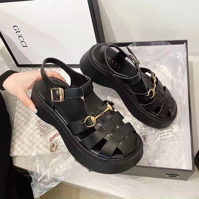 Sandal giọ nâng đế quai da