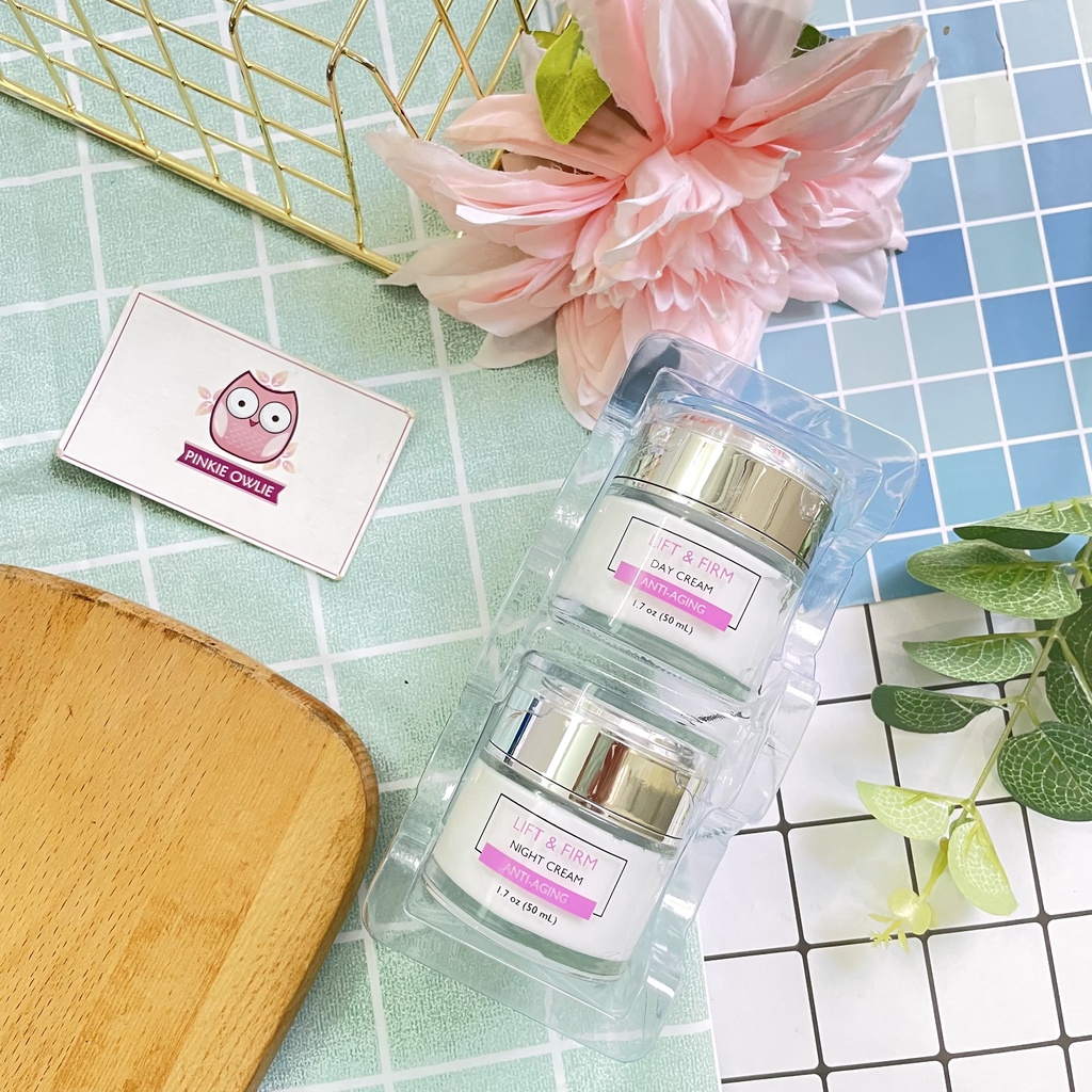 Bộ kem dưỡng ẩm collagen ngày và đêm của hãng Clinicals (set 2 hũ, có tách lẻ)