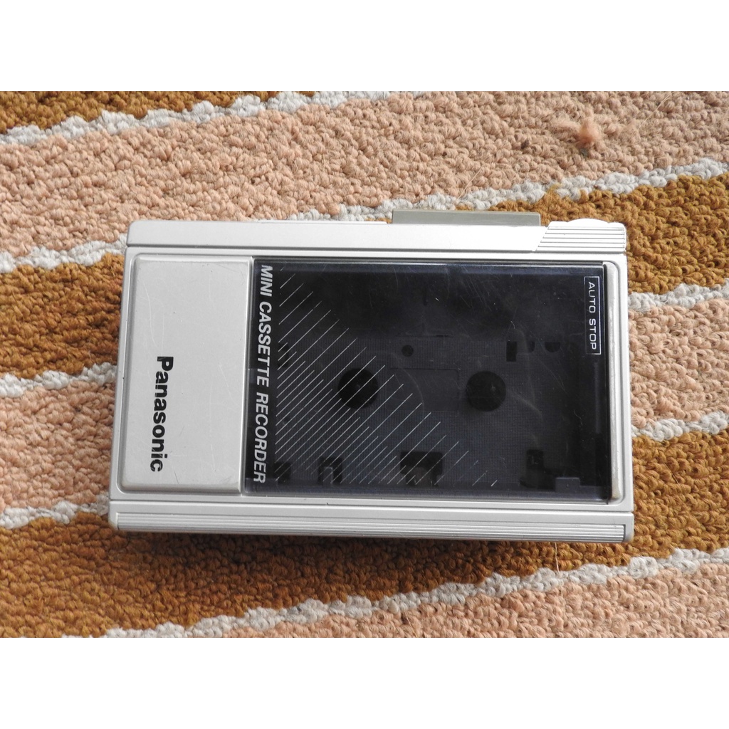 Máy cassette cầm tay hiệu panasonic gắn pin vào vẩn chạy không ra tiếng hàng thanh lý ve chai