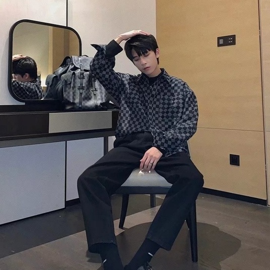 Áo sơ mi tay dài dáng rộng sọc ca rô thời trang hàn quốc cá tính cho nam áo sơ mi kẻ sọc đơn giản đa năng của nam giới có cổ lật cổ áo cặp đôi đơn giản cổ điển