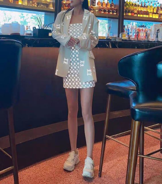 ✨ Set đồ trắng phản quang - Váy đầm body quai trong - Áo khoác vest sang chảnh | BigBuy360 - bigbuy360.vn