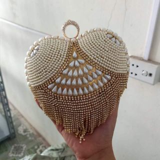 Cốp đá dự tiệc sang chảnh
