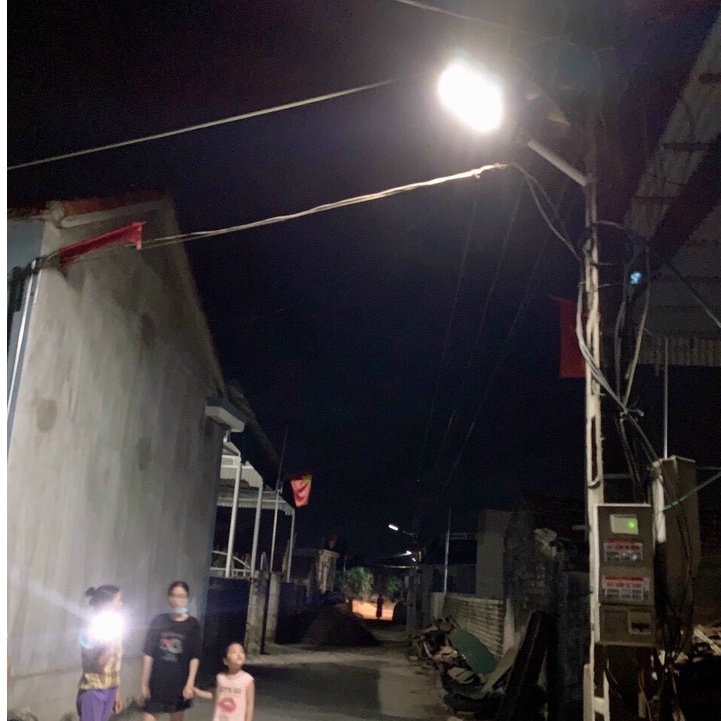 Đèn năng lượng mặt trời liền thể công suất 500W Chính Hãng Tiết Kiệm Điện tuổi thọ 10 năm