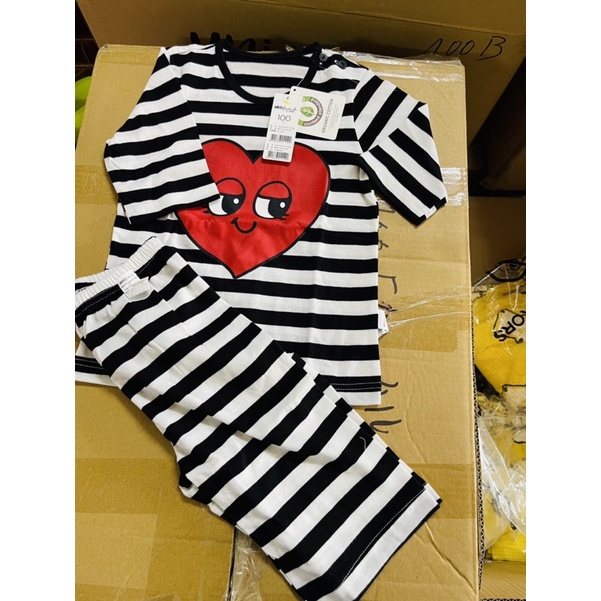 Bộ kặc nhà cotton kẻ hình trái tim cho bé xuất hàn dư xịn