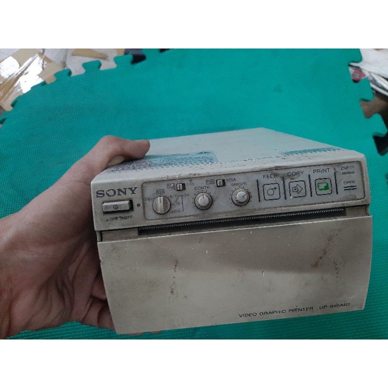 Hàng trưng bày Sony Video Graphic printer UP-895MP. 589nhattao