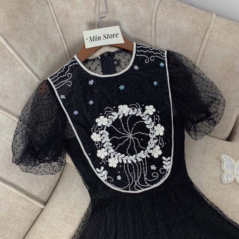 Váy đính hoa Đính kết thủ công, tỉ mỉ  Hàng siêu đẹp