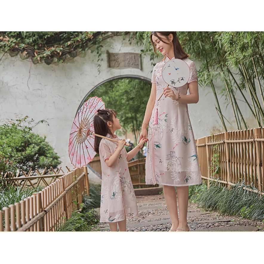 Sườn xám đôi cách điệu váy suông nhẹ nhàng cho mẹ và bé - Váy sườn xám đôi mẹ và bé