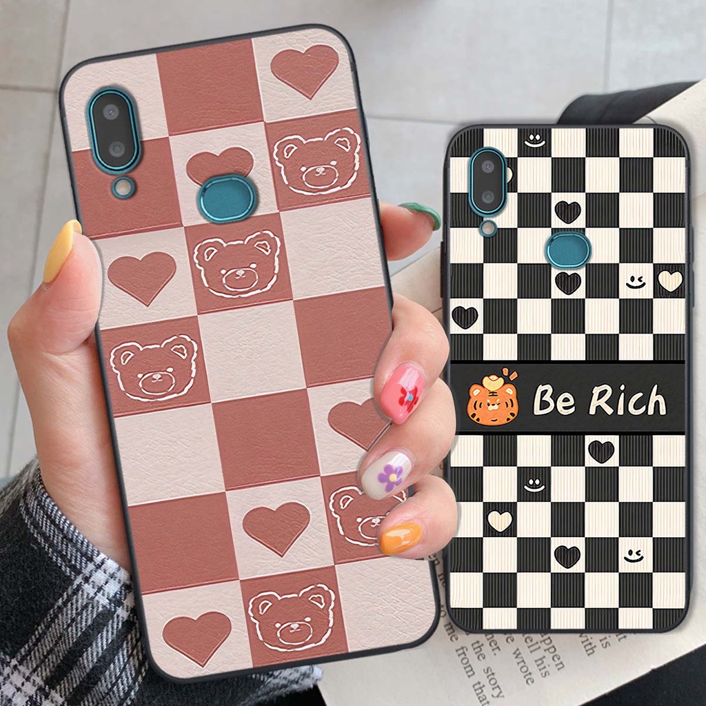 Ốp Samsung A10s gấu Bear rick caro vuông thời trang siêu đẹp