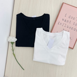 Áo croptop trơn cổ tim Friday