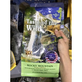 Túi 500g Thức ăn cho mèo Rocky Mountain Nai nướng và cá hồi xông khói