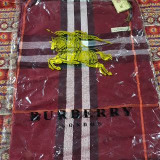 Khăn quàng cổ burberry