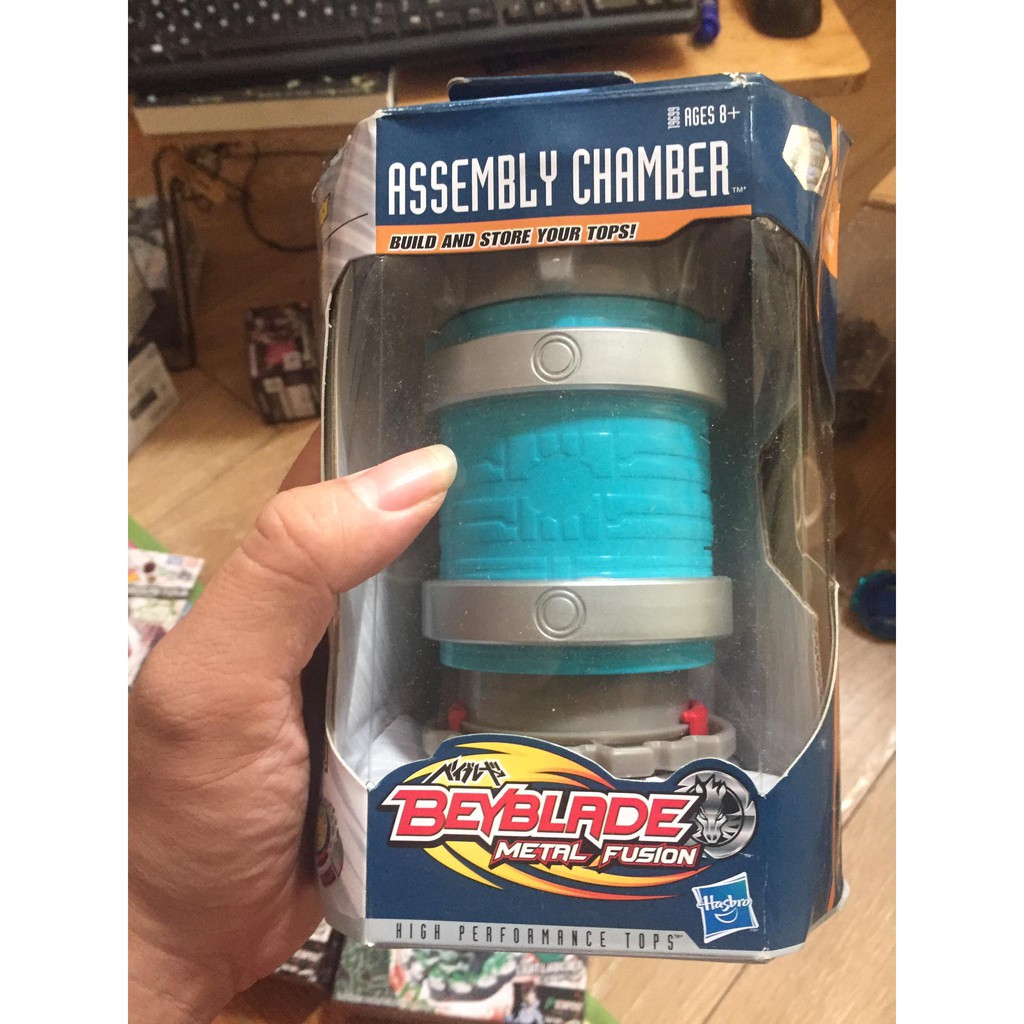 mô hình quay beyblade metal hasbro assembly chamber