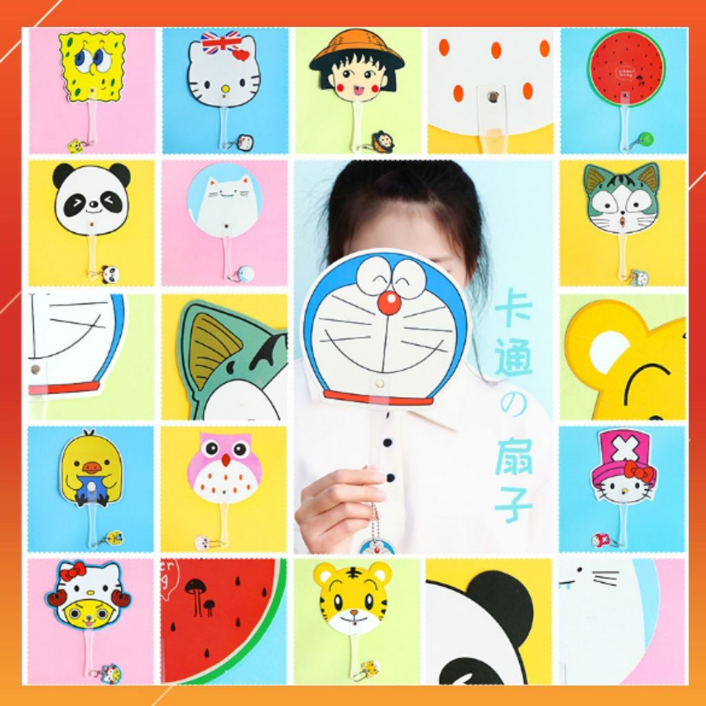 Quạt nhựa cầm tay dễ thương TẶNG móc treo cùng hình ở cán quạt | BigBuy360 - bigbuy360.vn