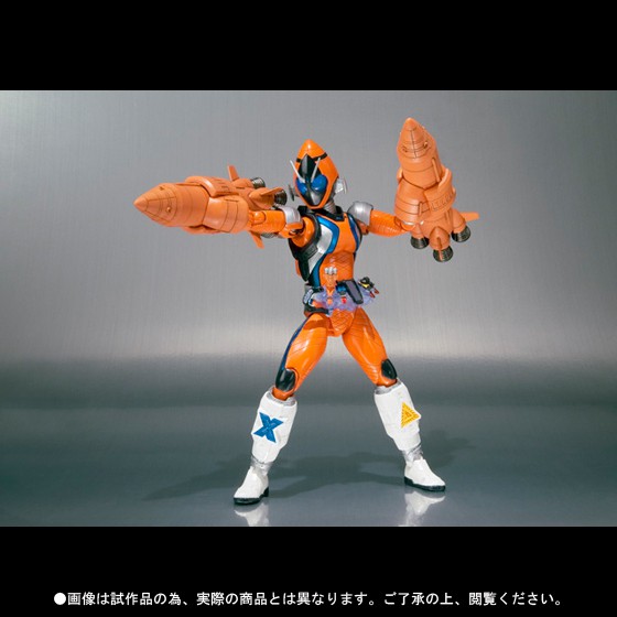 MÔ HÌNH CHÍNH HÃNG SHF KAMEN RIDER FOURZE ROCKET STATES LIKE NEW JPV