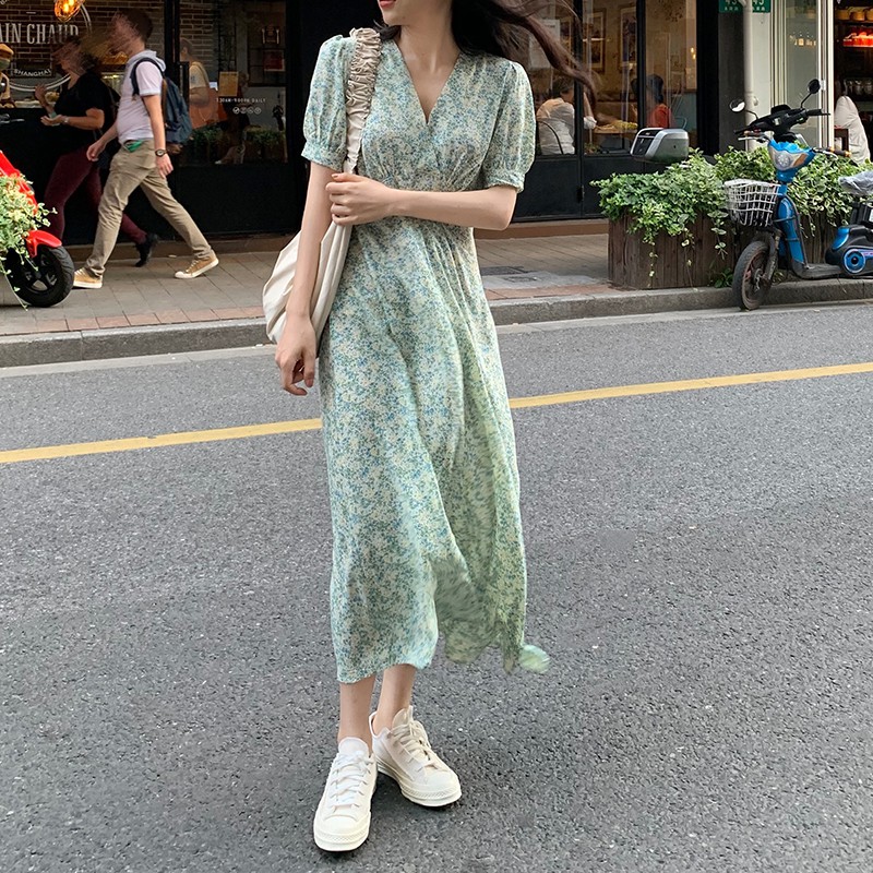 Váy hoa liti xanh pastel nhẹ nhàng cổ V xòe dài vintage Hàn Quốc