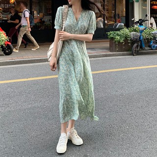 Váy hoa liti xanh pastel nhẹ nhàng cổ V xòe dài vintage Hàn Quốc