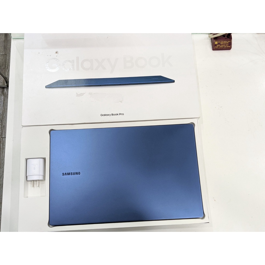 Samsung Galaxy Book Pro 15 Likenew Fullbox | Màn hình 15.6inch, Core i7 1165G7, Ram 16GB, SSD 1024GB NVMe | mua tại Play