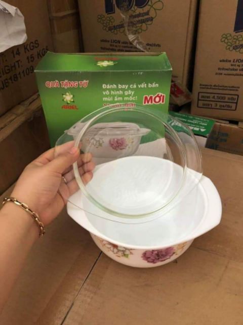 Thố thuỷ tinh cao cấp  có nắp đậy. Hàng quà tặng ariel