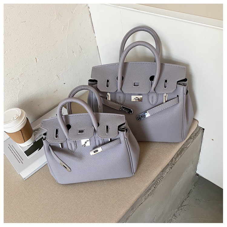 CÓ SẴN - Túi xách khóa cài cao cấp - có 2 size