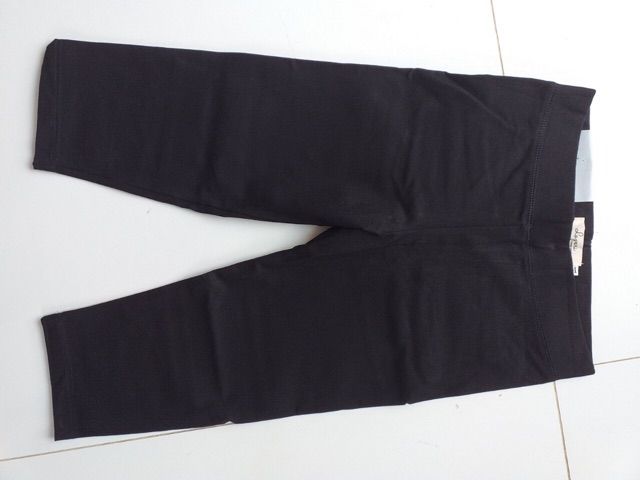 Quần legging lupperi lửng 2 túi dán