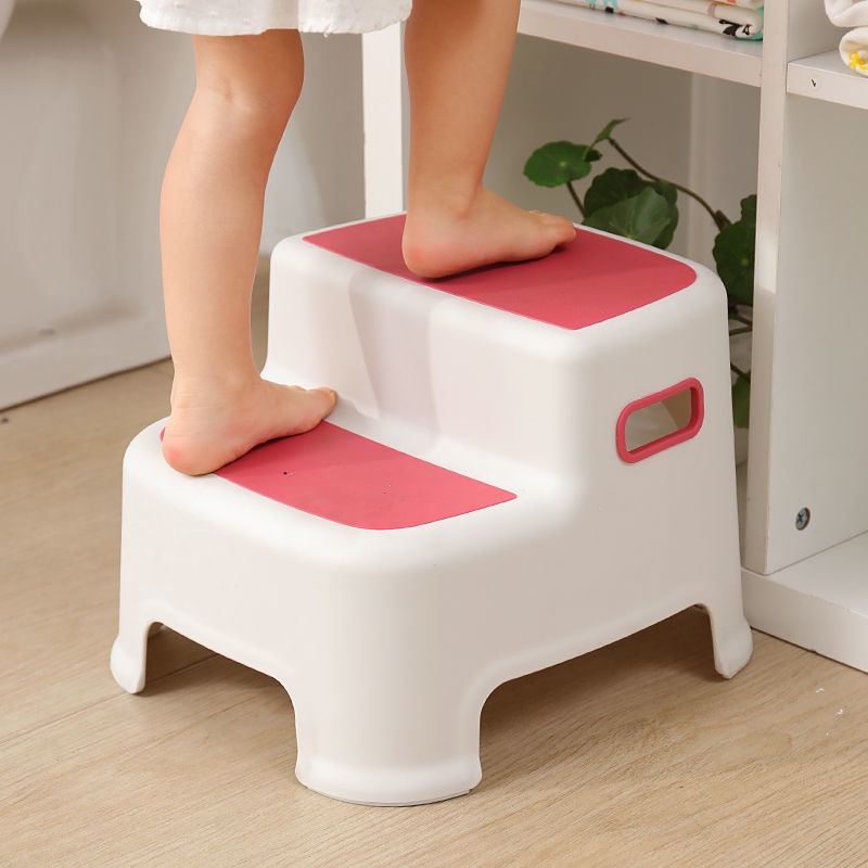 Ghế đứng có bậc hỗ trợ đi toilet nhỏ gọn dành cho trẻ em