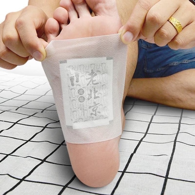 MIẾNG DÁN CHÂN THẢI ĐỘC NGẢI CỨU ĐÔNG Y (HỘP 50 MIẾNG) | BigBuy360 - bigbuy360.vn