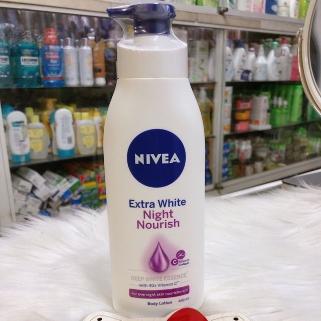 Sữa dưỡng thể săn da Nivea Night White 400ML