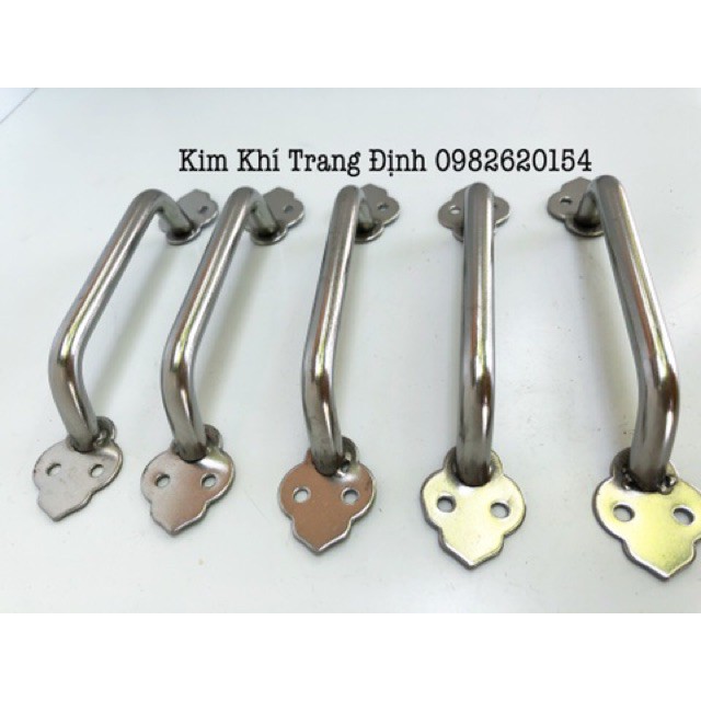 Tay nắm tủ inox uốn hoa văn