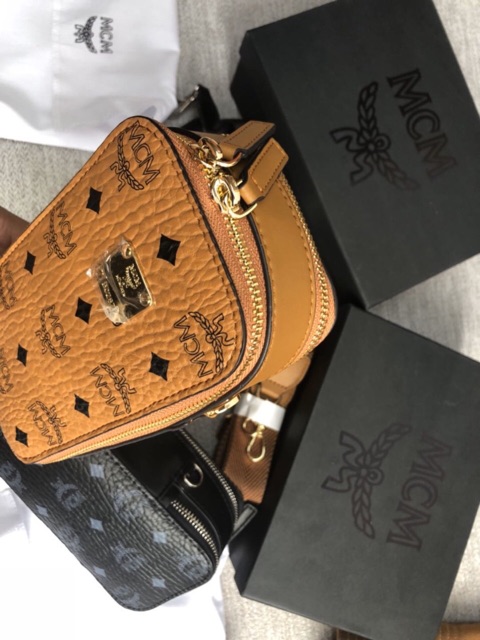 TÚI ĐỰNG ĐIỆN THOẠI M.C.M