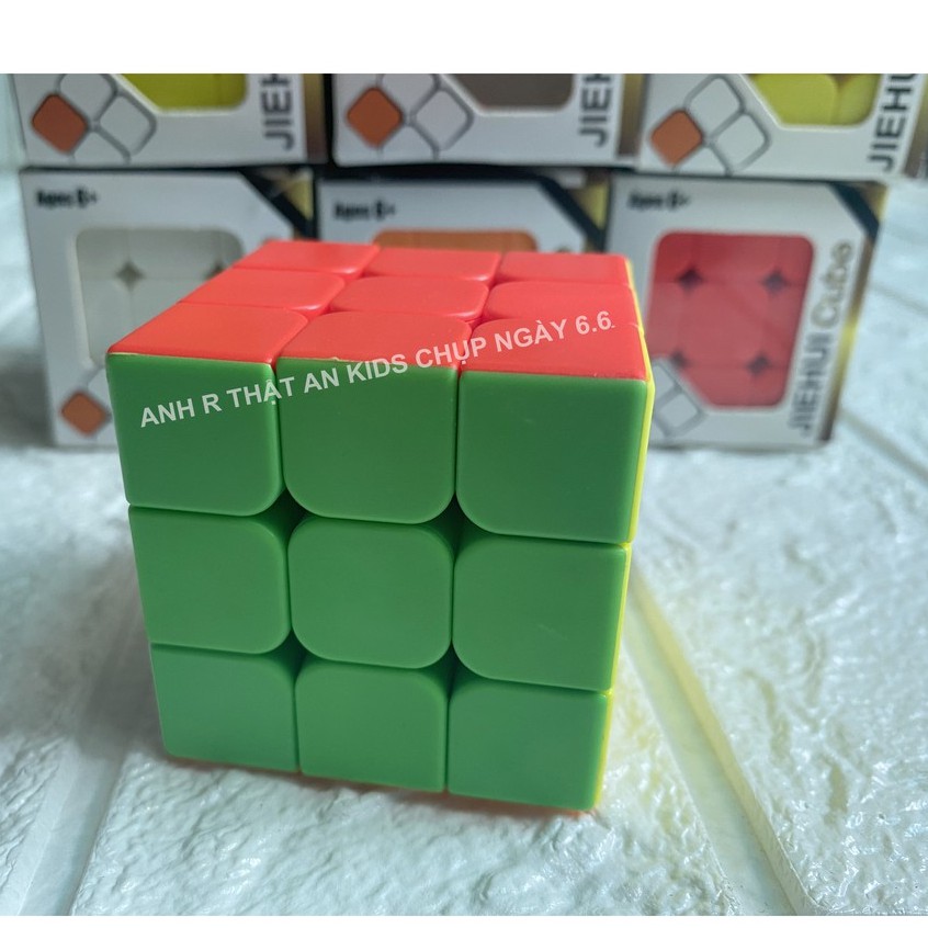 Rubik Tam Giác Rubik Kim Tự Tháp Xoay Trơn Tru, Bền Đẹp. Có hộp