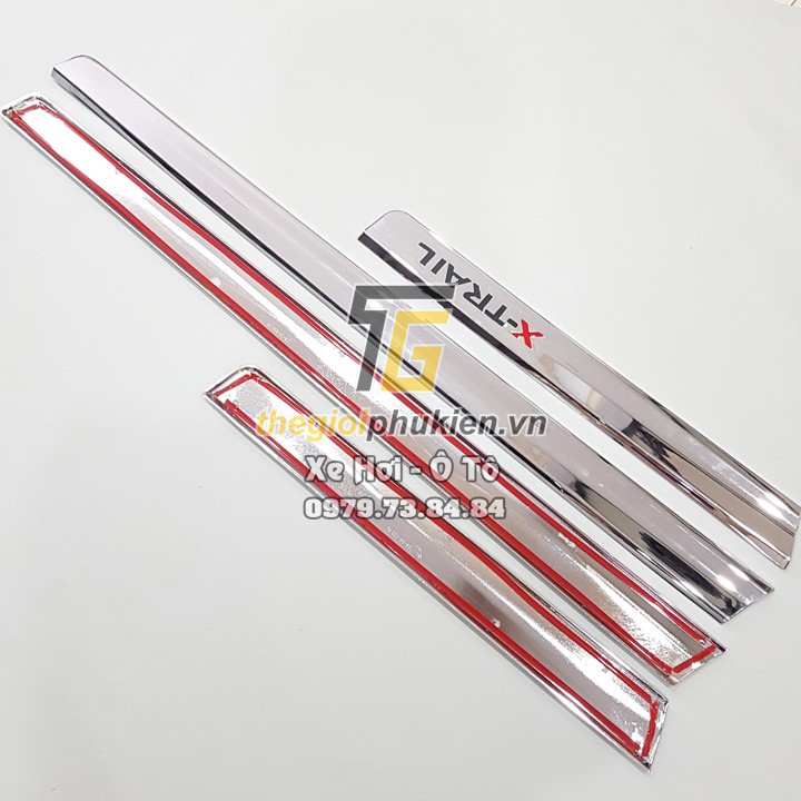 Bộ 4 chi tiết ốp hông sườn xe Nissan X-trail, XTrail - mạ Crom