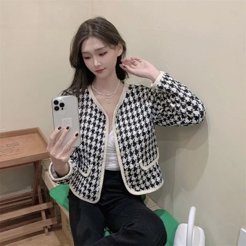 Jiashucheng Áo Khoác Cardigan Ngắn Nhỏ Màu Tương Phản Phong Cách Chanel Thời Trang Mới Cho Nữ