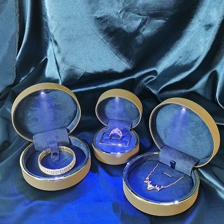 Hộp Đựng Trang Sức Hình Tròn Bằng Da PU Có Đèn Led Phát Sáng Độc Đáo