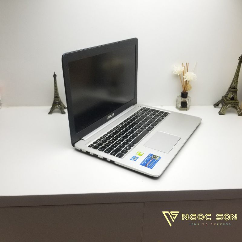 Laptop Asus K501, có card rời chiến game, làm đồ họa mượt